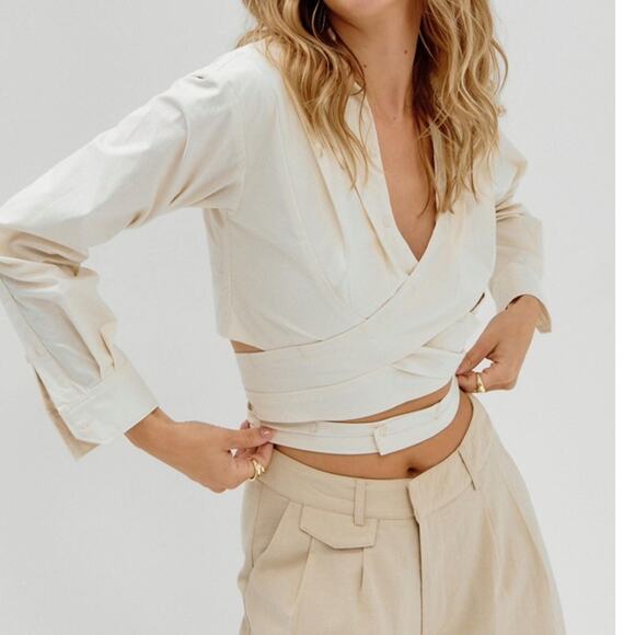 Sovere Cream Dixie Wrap Shirt Small NWOT - Picture 3 of 11